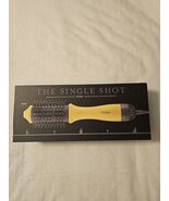 The Single Shot Blow dryer blowout brush by Drybar - $1,568.37 MXN