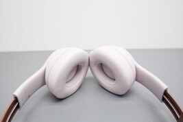 Beats by Dr. Dre Solo 4 On Ear Headphones MUW33LL/A - Cloud Pink image 4