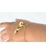 Hello Kitty Gold Heel Bracelet with Gemstones | Momoberry Sanrio - $1,731.04 MXN