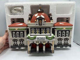 Department 56 Dickens Village Victoria Station w/Box #5574-3 Lighted Retired - £50.82 GBP