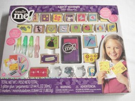 New Totally Me Sassy Stamps Set From Toys R Us With 21 Wooden Stamps - £9.76 GBP