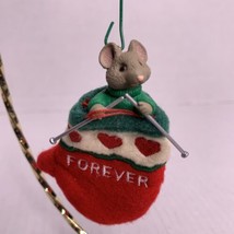 Hallmark Ornament Mouse In Oven Mitt Knitting Close Knit Friends Keepsake 2000 - £6.43 GBP