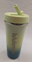 Lululemon Back to Life Tumbler 24 oz Kohlrabi Green/Fluro Lime/Utility Blue - $277.24 MXN