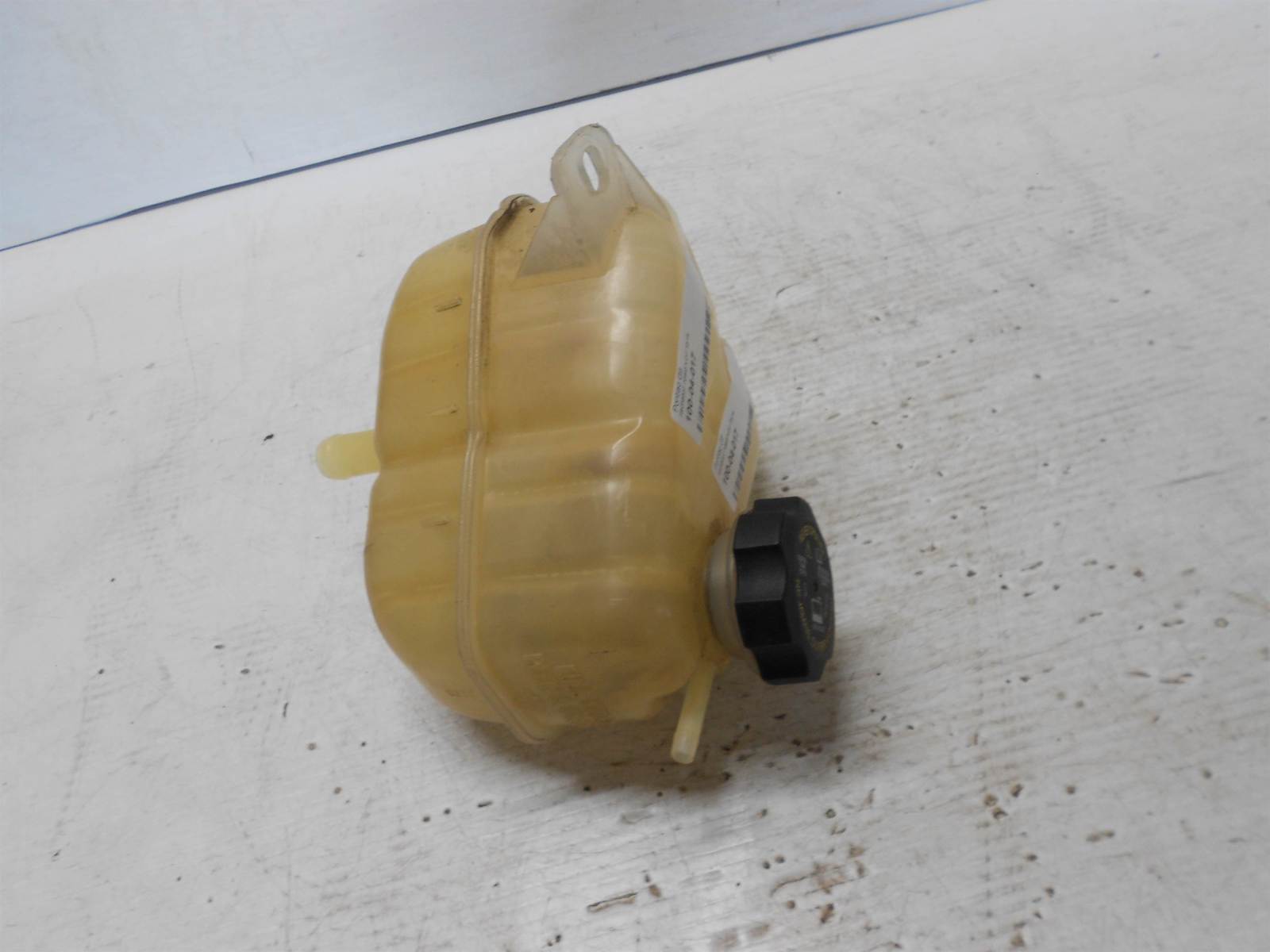 Radiator Coolant Overflow Bottle Reservoir Tank For Chevrolet Pontiac Sa... - $27.19