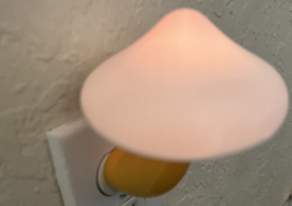 LED Night Light Plug in Lamp Mushroom Night Light 7-Color Changing NEW - £9.52 GBP