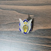 17TH Calvary Regiment Unit Crest DUI Pin Blue Yellow - $12.55