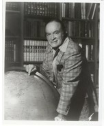 Bob Hope Press Publicity Photo Headshot World Globe USO Movie Film TV - $5.98