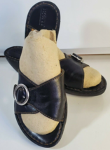 born black sandals size 9 slip on silver buckle - $12.86