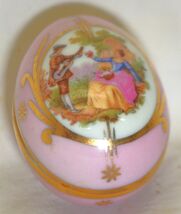 Limoges France Egg Art Pottery Trinket Box Hand Painted Victorian Couple - €14,41 EUR