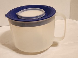 Tupperware 1629E-2 Mix N Store 2 Qt/ 8 Cup Measuring Bowl Storage With Lid - £17.36 GBP