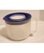 Tupperware 1629E-2 Mix N Store 2 Qt/ 8 Cup Measuring Bowl Storage With Lid - $21.77