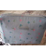 LUCKY BRAND COSMETIC BAG BLUE W FLOWERS 1 TOILETRY BOTTLE - $343.34 MXN