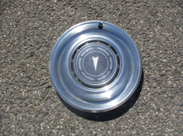 One factory 1975 1976  Pontiac Catalina Bonneville 15 inch hubcap wheel cover - £16.23 GBP