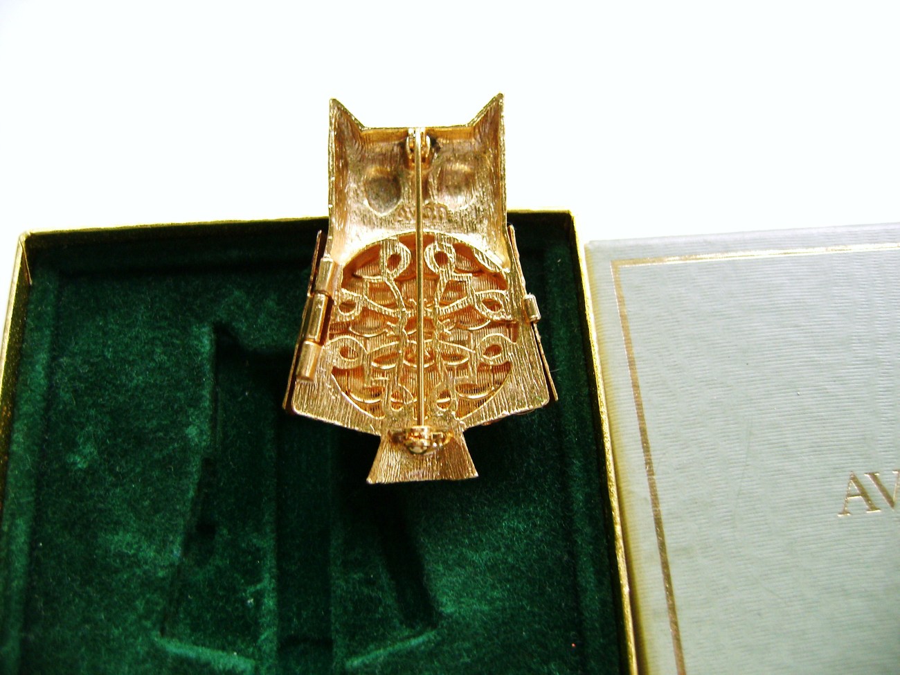 Vintage Avon Metal Pin Perfume Owl Glace - $12.00