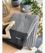 Wool Rich Dark Ribbed Throw - $1,431.60 MXN