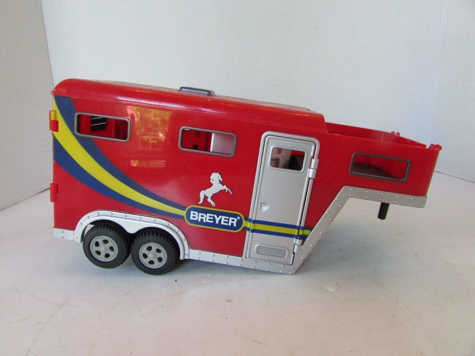 BREYER ANIMAL CREATIONS HORSE TRAILER RED 9&quot;L  L17 - $4.70
