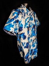 Robert Graham Chambers  Colorful Short Sleeve  Classic Fit Size Medium NWTS image 5