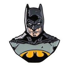 DC Comics Classic Batman Comic Art Bust Image Metal Enamel Pin NEW UNUSED - £6.13 GBP