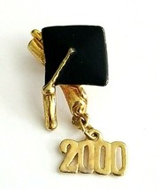 2000 Graduation Cap Diploma Dangle Year Gold Tone Black Enamel Lapel Pin School - £8.80 GBP