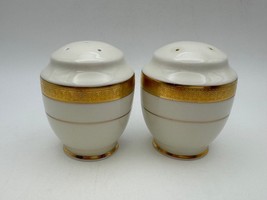 Mikasa Fine China PALATIAL GOLD Salt &amp; Pepper Shakers - €38,88 EUR