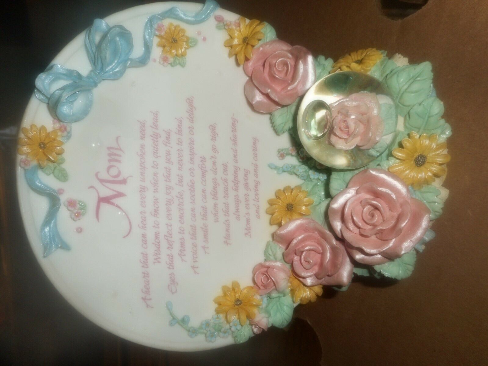 Carlton Cards Resin 3D MOM Decorator Plate with 3D Flowered Stand/Beautiful NICE - $15.00