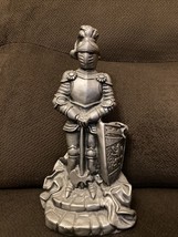 VIntage Universal Statuary 1963 Knight Armor Soldier Medieval Sculpture ... - £31.65 GBP