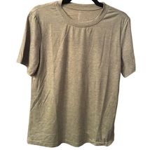 Basic light green unbranded cotton T-shirt size S - $3.93