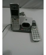 2 AT&amp;T Cordless Phones With Charging Base Model EL52203 - $297.55 MXN