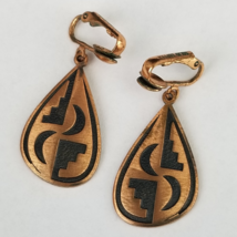 VINTAGE ESTATE &quot;WM Co&quot; NATIVE SOUTHWESTERN COPPER EARINGS clamp on - $15.99