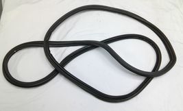 BMW DRIVER PASSENGER REAR DOOR ON BODY WEATHERSTRIP OEM 51-72-7-122-434 - $24.50
