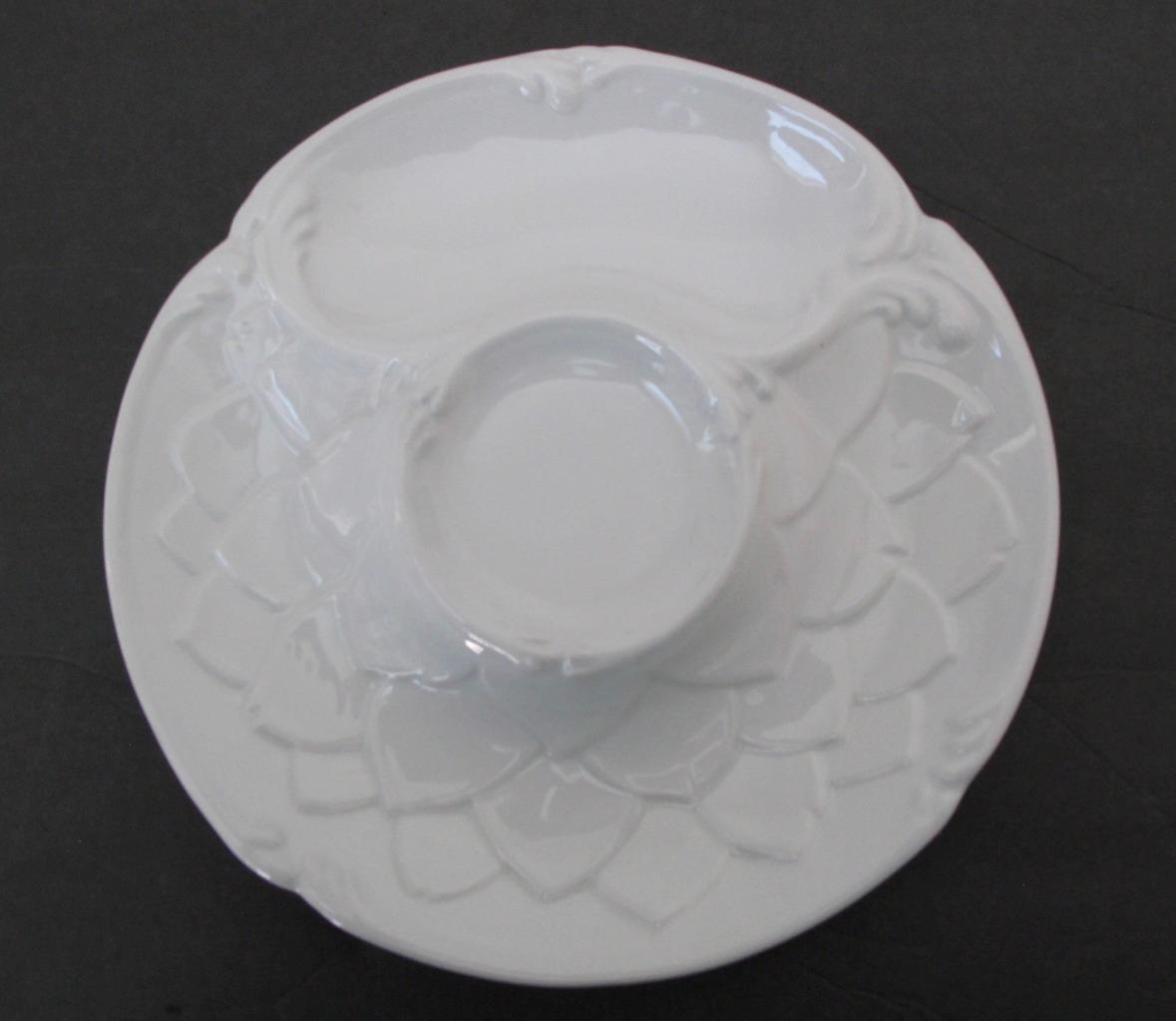 Williams Sonoma White Covent Garden Artichoke Plate 9.5&quot; Embossed Leaves... - $16.99