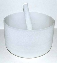 8" Off White Crystal Singing Bowl - $3,195.19 MXN