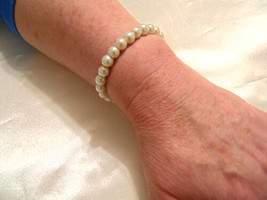 Department Store 7&quot; Simulated Pearl Stretch Bracelet V128 - £7.17 GBP