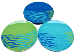 12 LOT THICK HEAVY DUTY PLASTIC PICNIC COOKOUT DINNER PLATES GREEN BLUE ... - $12.00