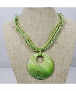 Vintage Seashell Statement Green Necklace 19 Inch Long w/ 2.5 Inch Pendant - $552.14 MXN