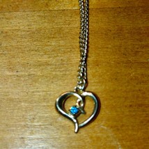 Beautiful Dainty Vintage Gold Heart Necklace - €14,75 EUR