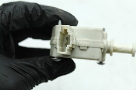 2006-2009 VOLKSWAGEN RABBIT REAR FUEL DOOR GAS LID OPEN ACTUATOR MOTOR H1730 image 10
