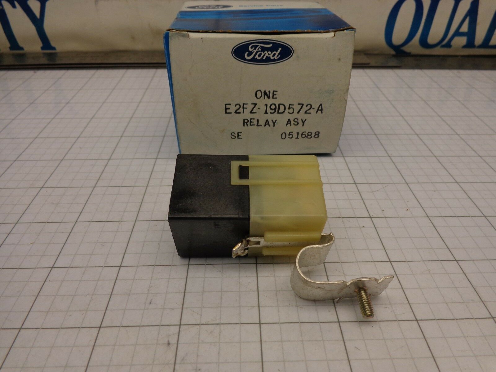 Primary image for Ford OEM NOS E2FZ-19D572-A  Relay HVAC Air Conditioning