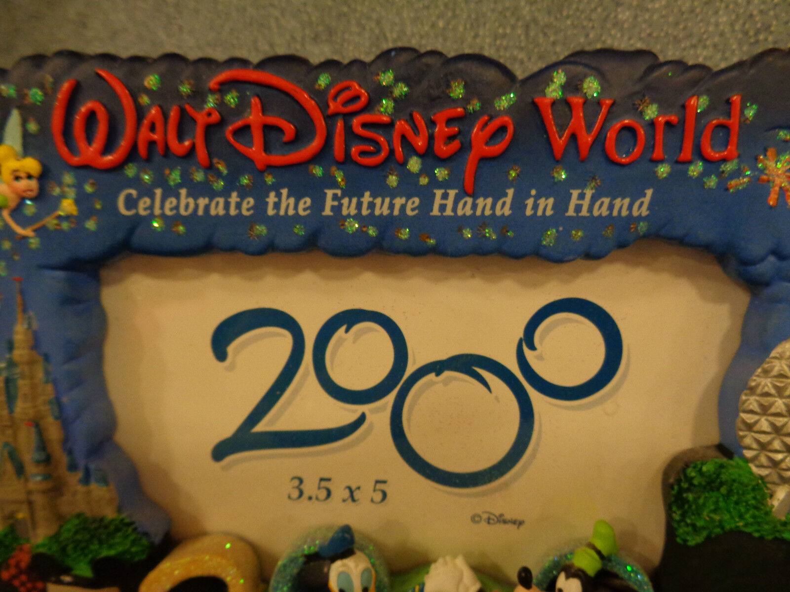 Walt Disney World 2000 Celebrate The Future Hand In Hand Picture Frame - $9.64