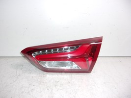 2019 2020 CHEVROLET MALIBU PASSENGER RH INNER LID MOUNTED TAIL LIGHT OEM - £194.15 GBP