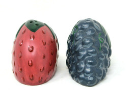 Vintage Strawberry And Grapes Figural Salt and Pepper Shakers - £10.41 GBP