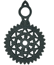 Cast Iron Diamond Edge 5 1/4&quot; Diameter Round Trivet with Handle Unmarked... - £9.36 GBP