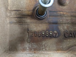 Right Valve Cover From 2000 Chevrolet Suburban 1500  5.3 12559897 - $49.45