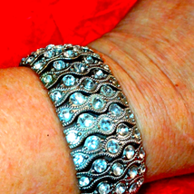 Beautiful silver rhinestone bracelet - £18.68 GBP