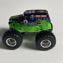 Monster Jam GRAVE DIGGER 4 Time Champion 4 x 4 Truck Hot Wheels 1:64  Ma... - $10.18
