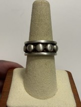 Vintage 925 Mexico Sterling Silver Ball Band Ring Size 8 - £33.26 GBP
