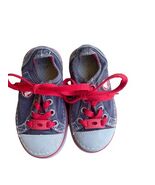 Crocs Toddler Casual Shoes Size 9 Athletic Sneakers Lace up GREAT CONDITION - $17.71 CAD
