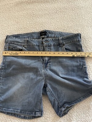 Women's Celebrity Pink Shorts Size 16 Item image 6