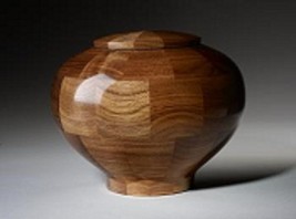 Wisdom Adult Black Walnut Wood Funeral Cremation Urn, 225 Cubic Inches - £364.83 GBP
