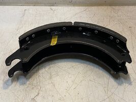 ABEX Brake Shoe UBB4702 | 13-1/2" L 6-1/2" W 4" H - $49.99
